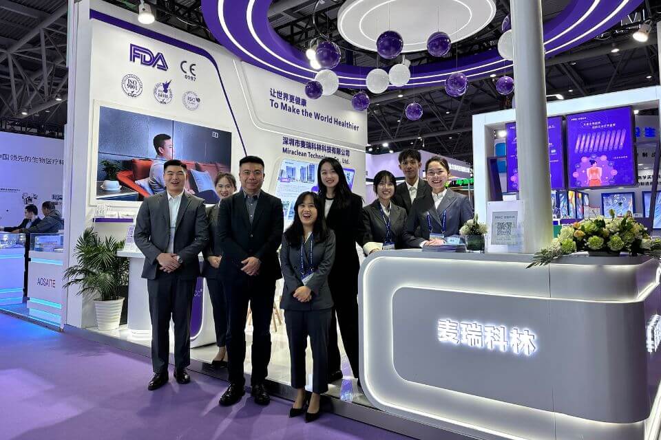 麦瑞科林展会销售团队合影